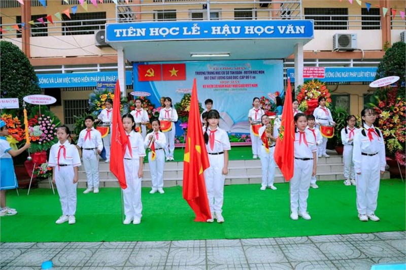  Một số hình ảnh lễ đón nhận giấy chứng nhận kiểm định chất lượng giáo dục năm học Năm học 2019-2020